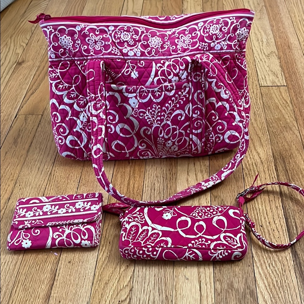 Vera Bradley Pink Floral Women's Bag Set